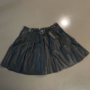 Current Mood SPADE PLEATED MINI SKIRT